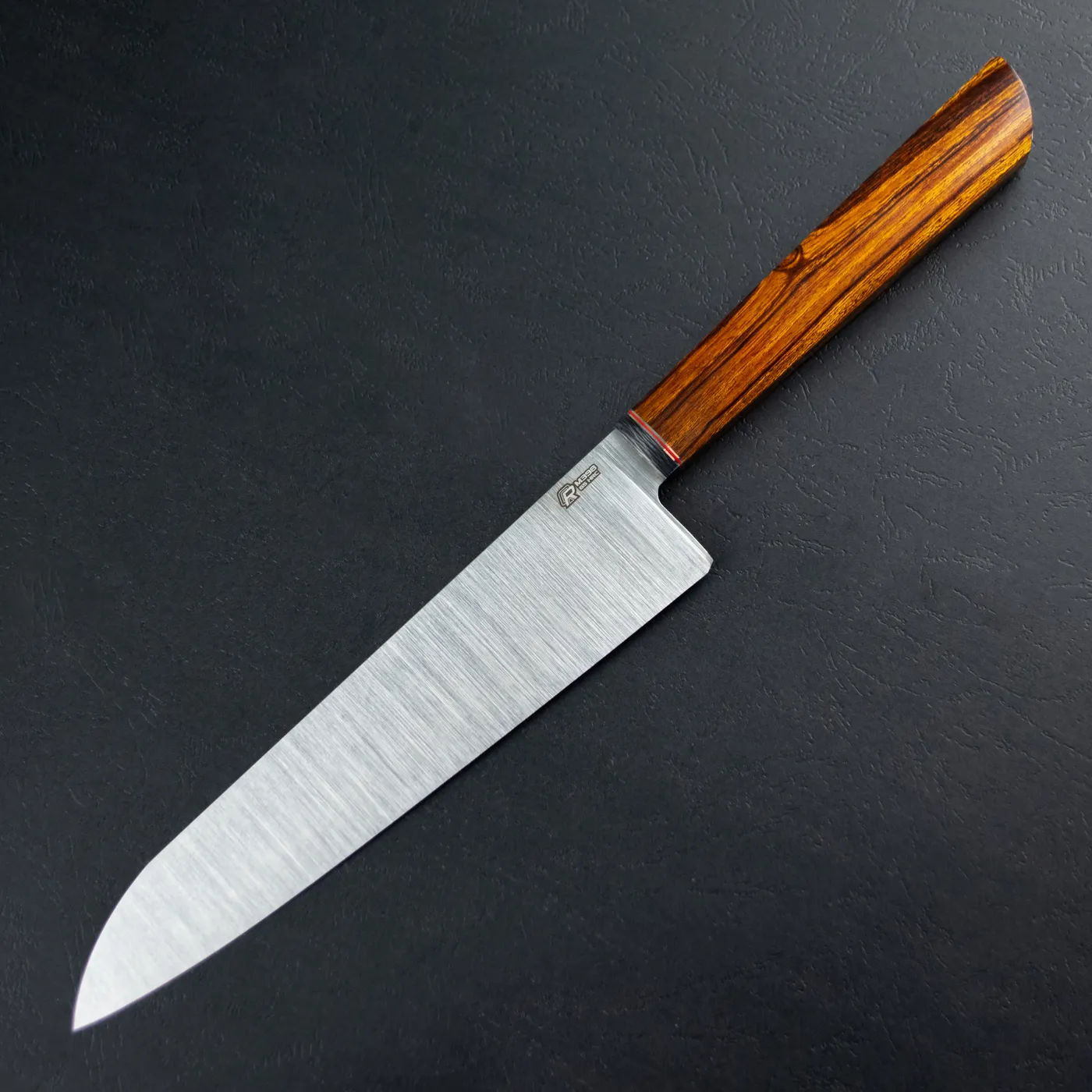 Фото Шеф-нож Quorus 200 M398 на официальном сайте производителя QUORUS