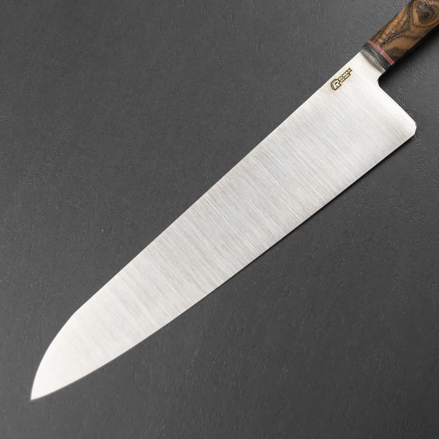 Фото Шеф-нож Quorus 260 Elmax на официальном сайте производителя QUORUS