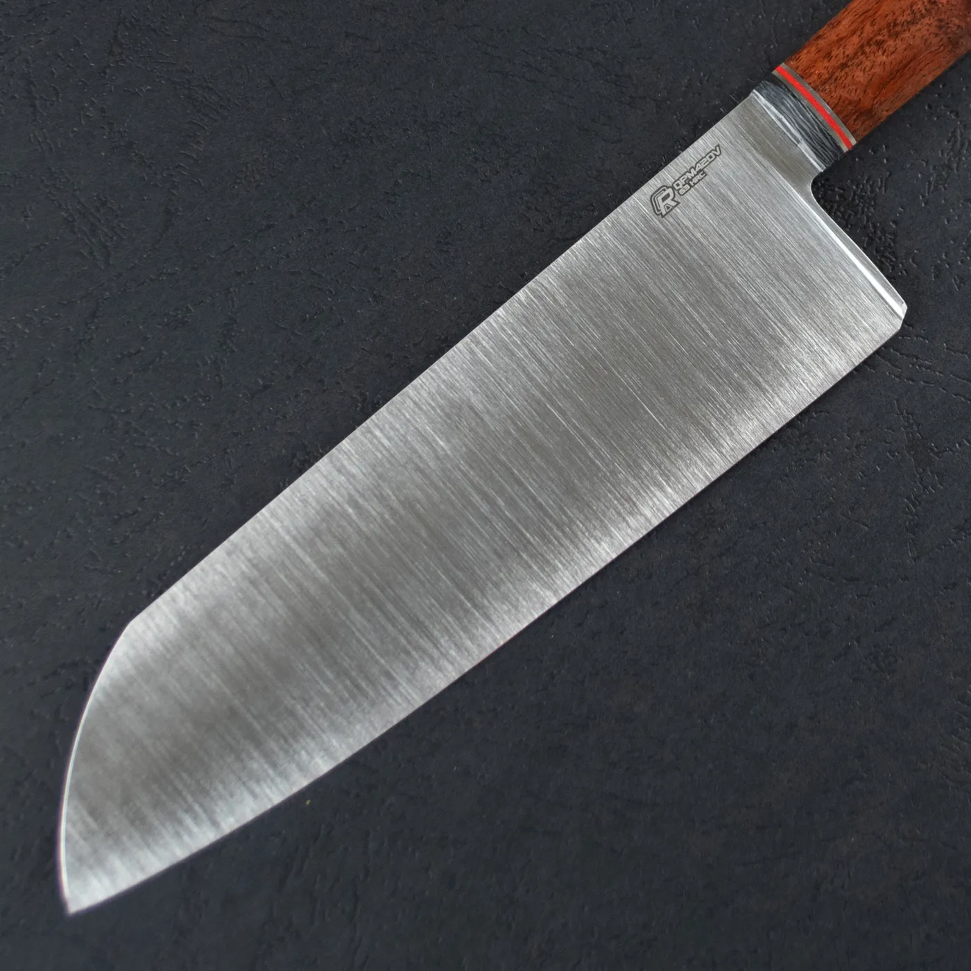 Фото Нож Сантоку Quorus 180 QPM420V на официальном сайте производителя QUORUS