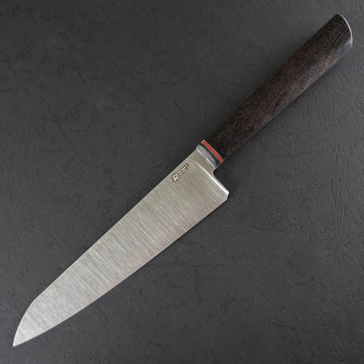 Фото Шеф-нож Quorus 180 Elmax на официальном сайте производителя QUORUS