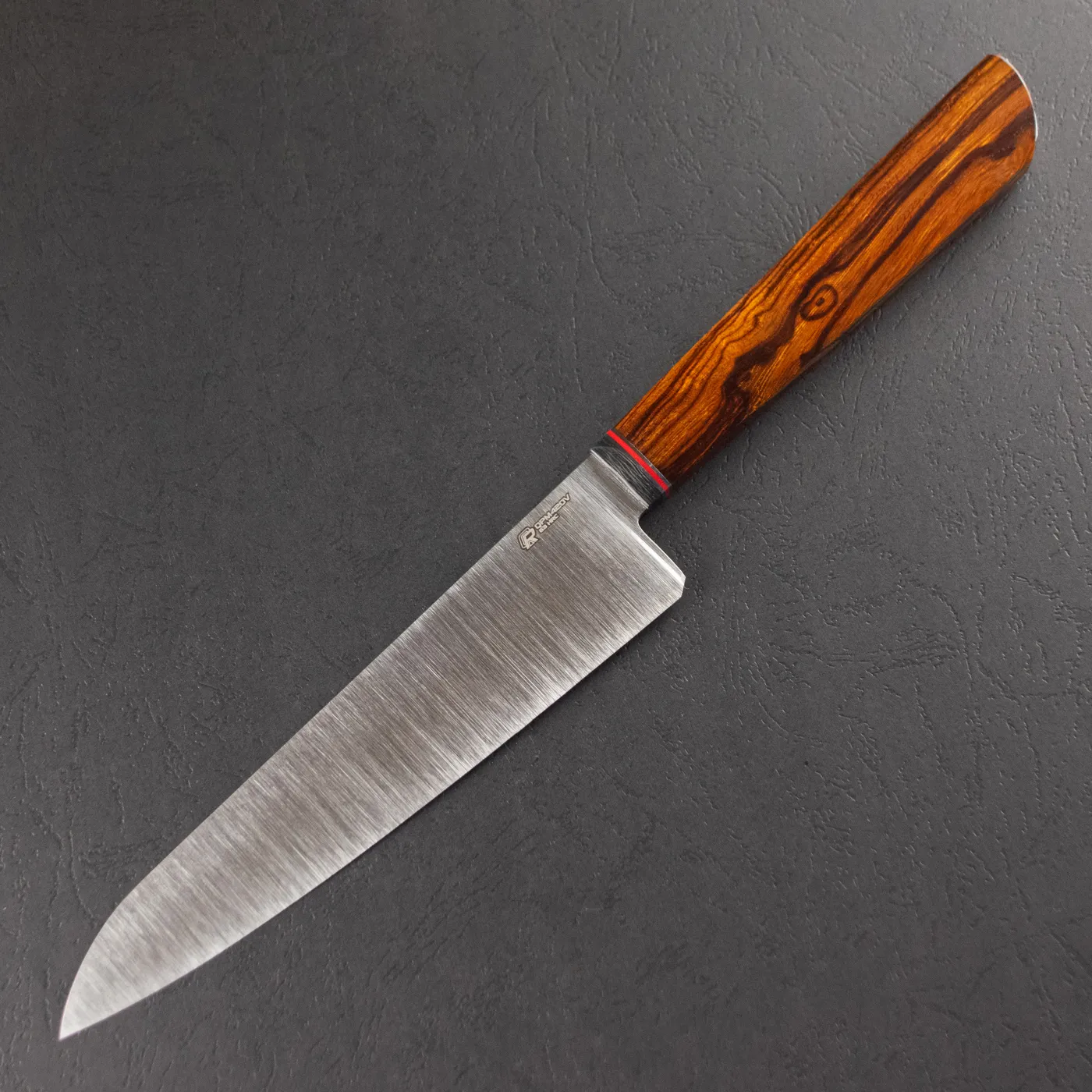 Фото Шеф-нож Quorus 180 QPM420V на официальном сайте производителя QUORUS