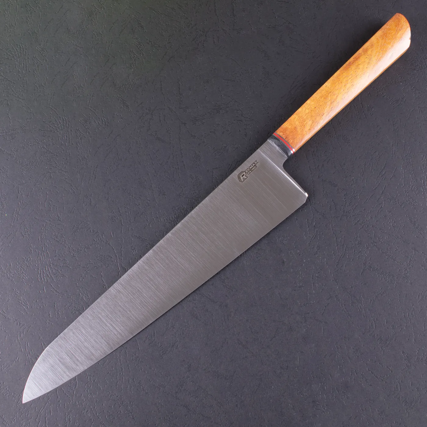 Фото Шеф-нож Quorus 240 Elmax на официальном сайте производителя QUORUS