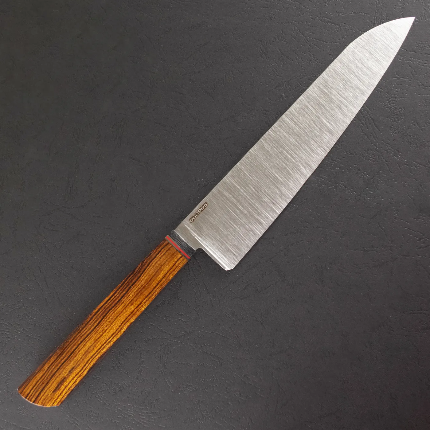 Фото Шеф-нож Quorus 200 Elmax на официальном сайте производителя QUORUS