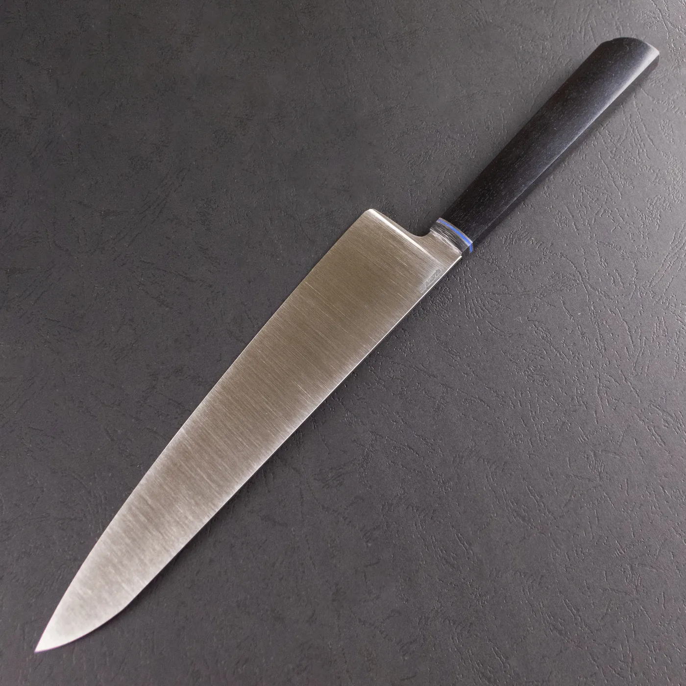 Фото Шеф-нож Quorus 240 Elmax на официальном сайте производителя QUORUS